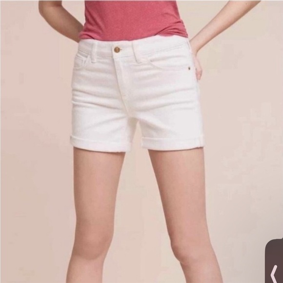 White Pilcro Script Micro Jean Shorts |‎ Size 27 Waist | Excellent Condition - Picture 1 of 12